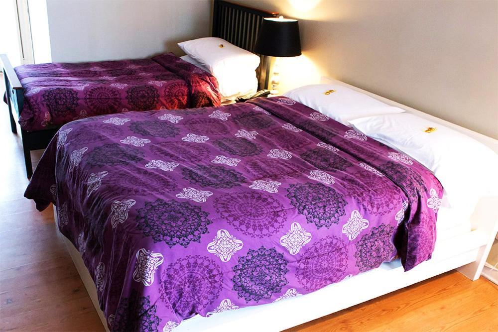 Chalet Beaconsfield Motel ภายนอก รูปภาพ